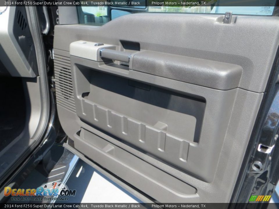 2014 Ford F250 Super Duty Lariat Crew Cab 4x4 Tuxedo Black Metallic / Black Photo #22