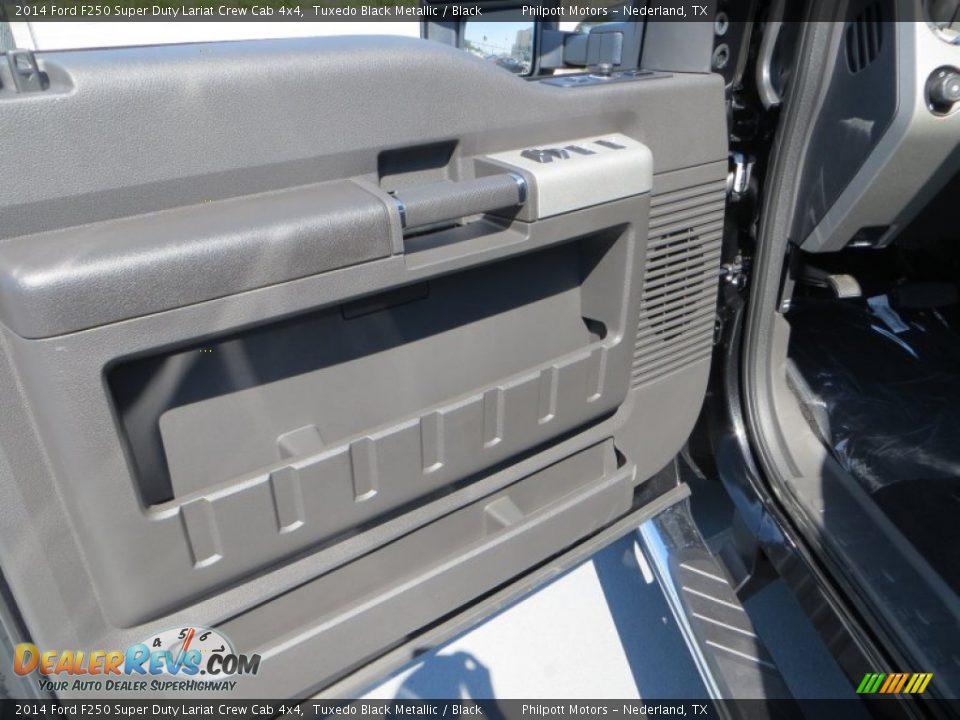 2014 Ford F250 Super Duty Lariat Crew Cab 4x4 Tuxedo Black Metallic / Black Photo #27