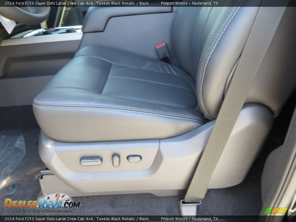 2014 Ford F250 Super Duty Lariat Crew Cab 4x4 Tuxedo Black Metallic / Black Photo #30