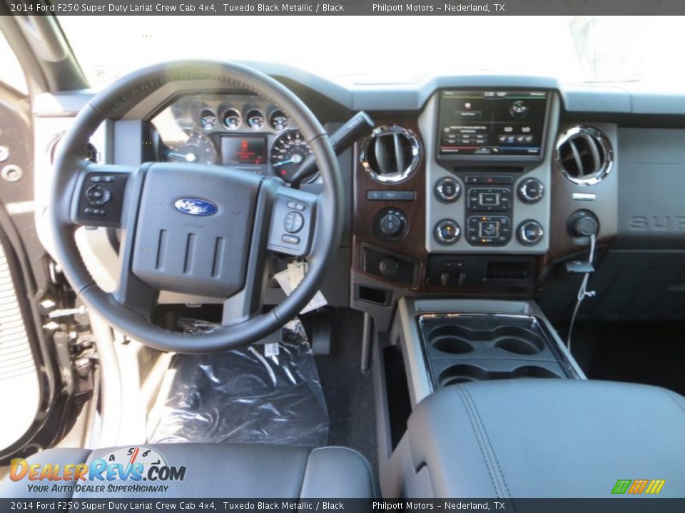 2014 Ford F250 Super Duty Lariat Crew Cab 4x4 Tuxedo Black Metallic / Black Photo #31