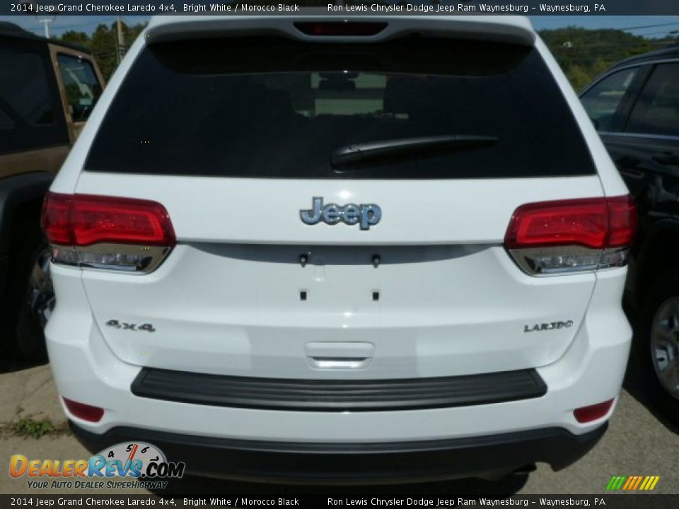 2014 Jeep Grand Cherokee Laredo 4x4 Bright White / Morocco Black Photo #3