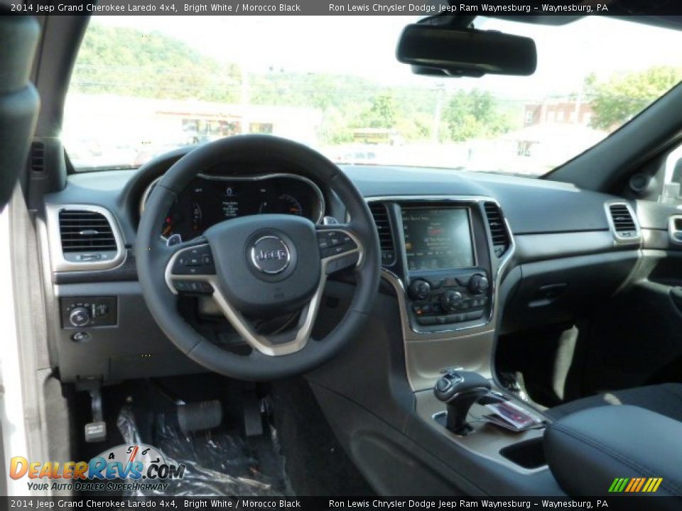 2014 Jeep Grand Cherokee Laredo 4x4 Bright White / Morocco Black Photo #13