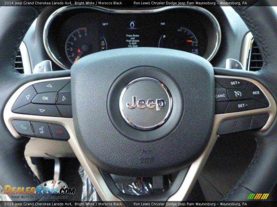 2014 Jeep Grand Cherokee Laredo 4x4 Bright White / Morocco Black Photo #18