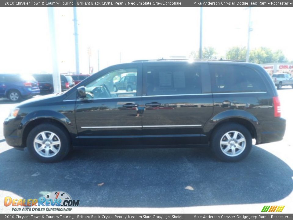 2010 Chrysler Town & Country Touring Brilliant Black Crystal Pearl / Medium Slate Gray/Light Shale Photo #5
