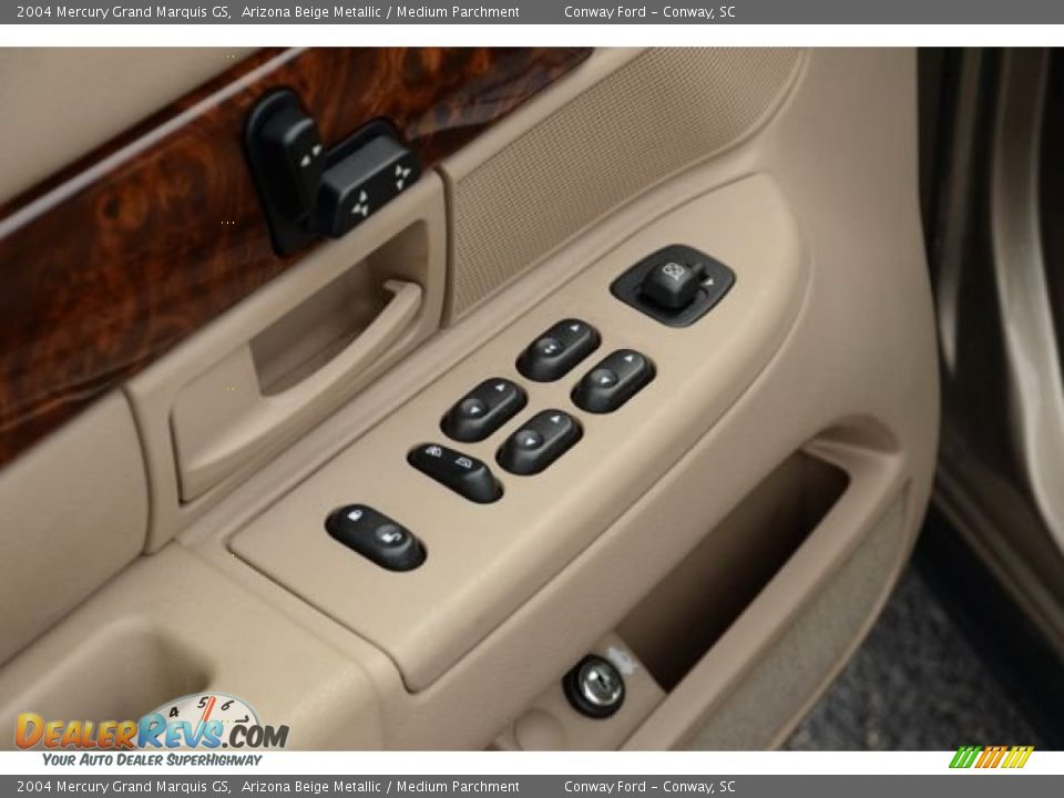 2004 Mercury Grand Marquis GS Arizona Beige Metallic / Medium Parchment Photo #19