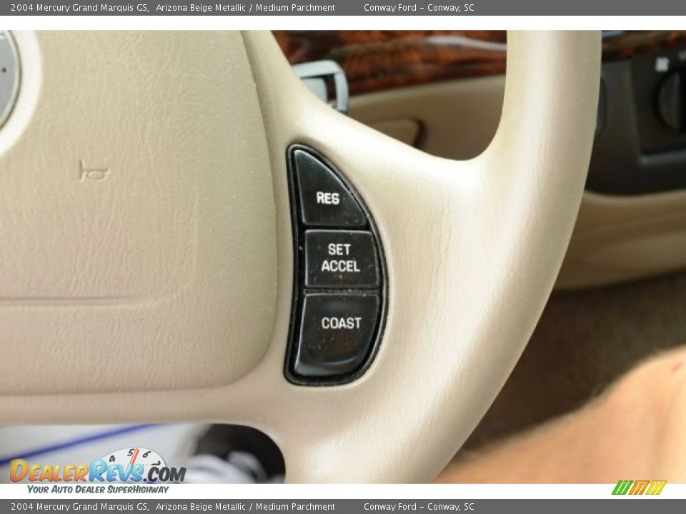 2004 Mercury Grand Marquis GS Arizona Beige Metallic / Medium Parchment Photo #25