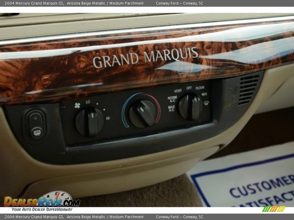 2004 Mercury Grand Marquis GS Arizona Beige Metallic / Medium Parchment Photo #27