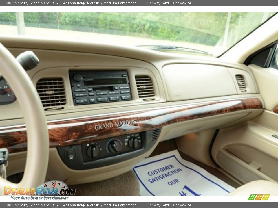 2004 Mercury Grand Marquis GS Arizona Beige Metallic / Medium Parchment Photo #28