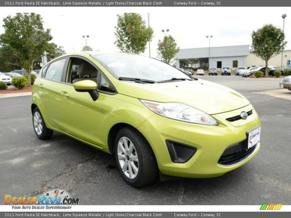 2011 Ford Fiesta SE Hatchback Lime Squeeze Metallic / Light Stone/Charcoal Black Cloth Photo #3