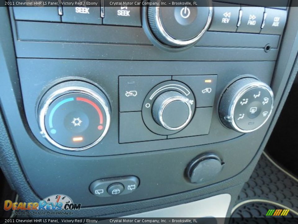 Controls of 2011 Chevrolet HHR LS Panel Photo #20