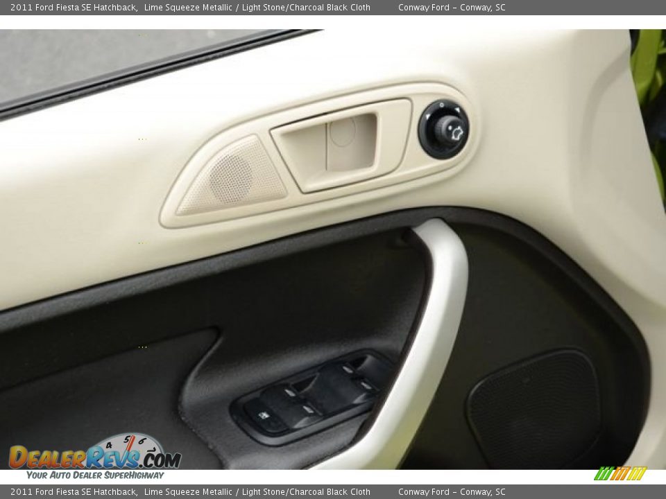 2011 Ford Fiesta SE Hatchback Lime Squeeze Metallic / Light Stone/Charcoal Black Cloth Photo #19