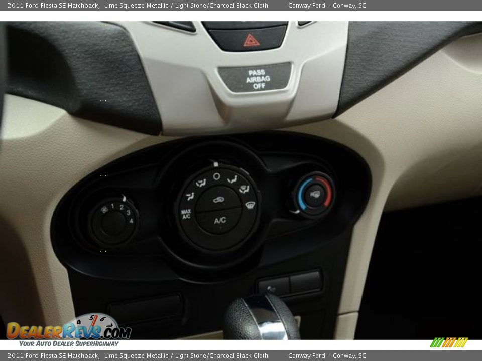 2011 Ford Fiesta SE Hatchback Lime Squeeze Metallic / Light Stone/Charcoal Black Cloth Photo #26