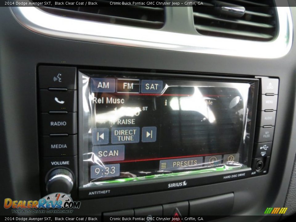 Controls of 2014 Dodge Avenger SXT Photo #16