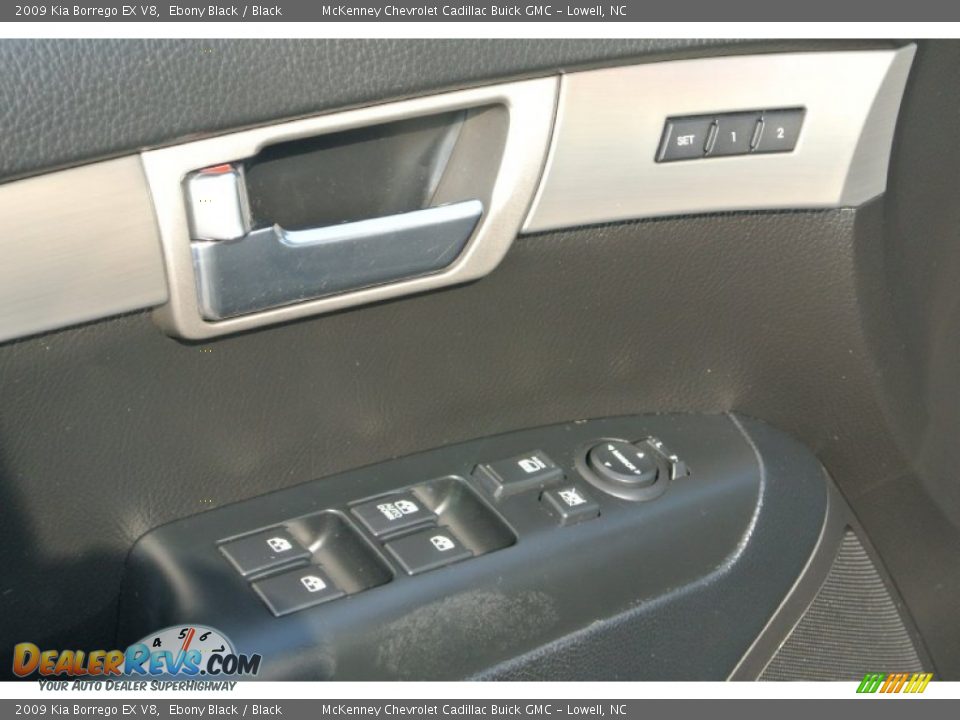 2009 Kia Borrego EX V8 Ebony Black / Black Photo #11