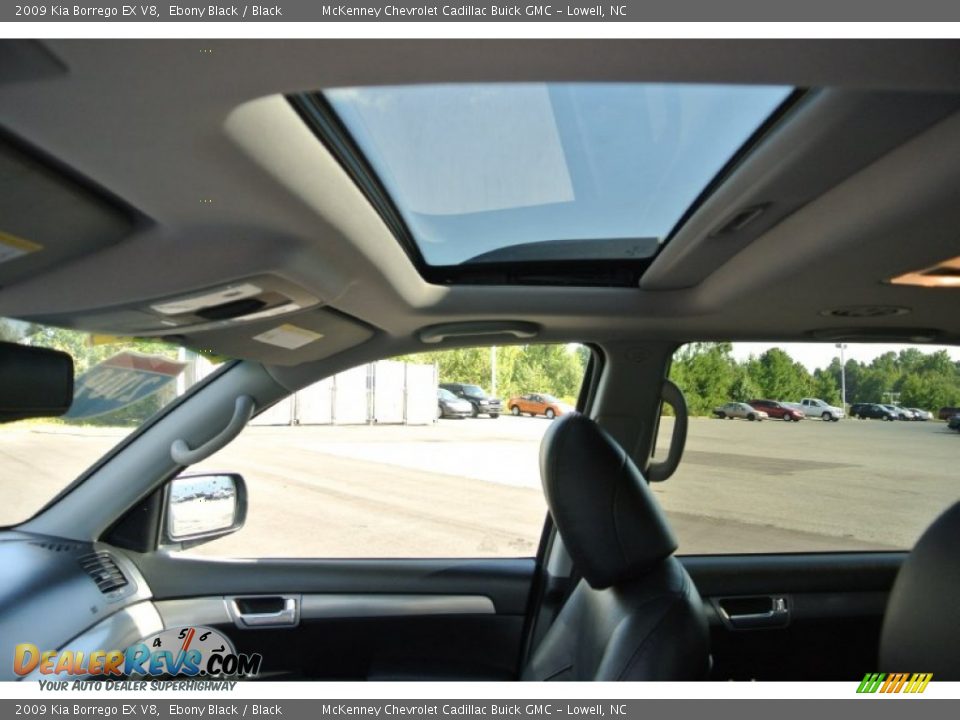 2009 Kia Borrego EX V8 Ebony Black / Black Photo #12