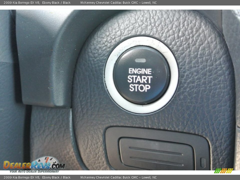 Controls of 2009 Kia Borrego EX V8 Photo #19