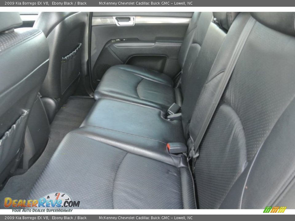 Rear Seat of 2009 Kia Borrego EX V8 Photo #23