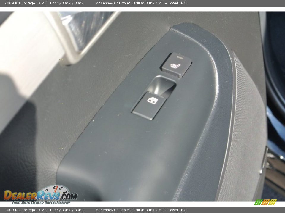 2009 Kia Borrego EX V8 Ebony Black / Black Photo #24