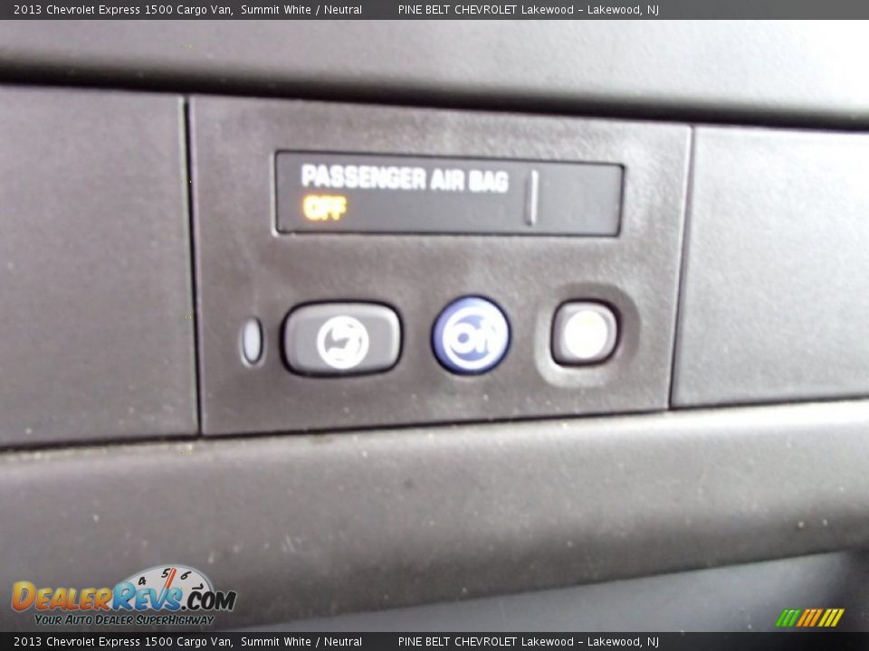 2013 Chevrolet Express 1500 Cargo Van Summit White / Neutral Photo #18