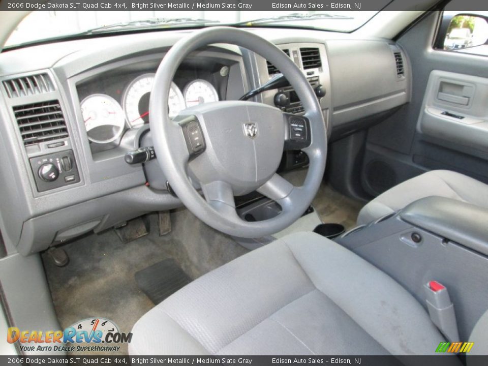 2006 Dodge Dakota SLT Quad Cab 4x4 Bright Silver Metallic / Medium Slate Gray Photo #15