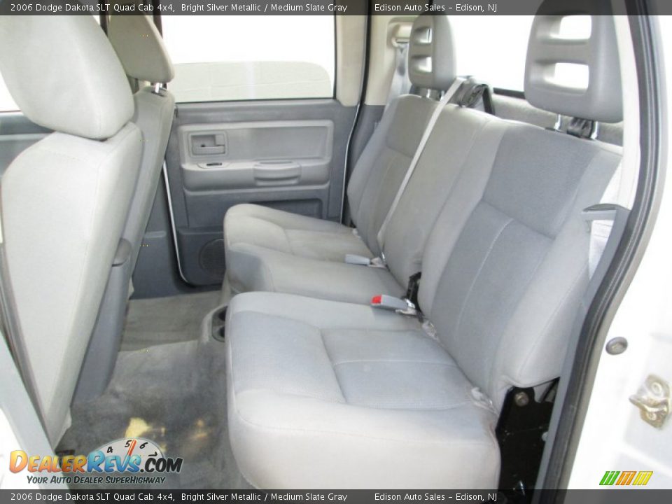 2006 Dodge Dakota SLT Quad Cab 4x4 Bright Silver Metallic / Medium Slate Gray Photo #17