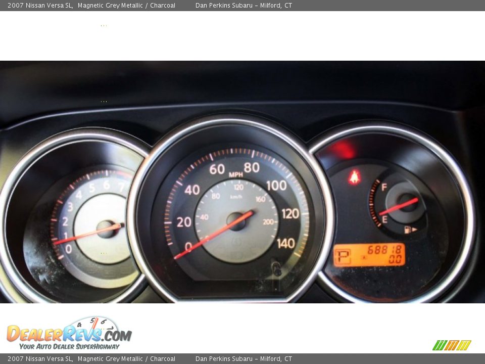 2007 Nissan Versa SL Magnetic Grey Metallic / Charcoal Photo #10