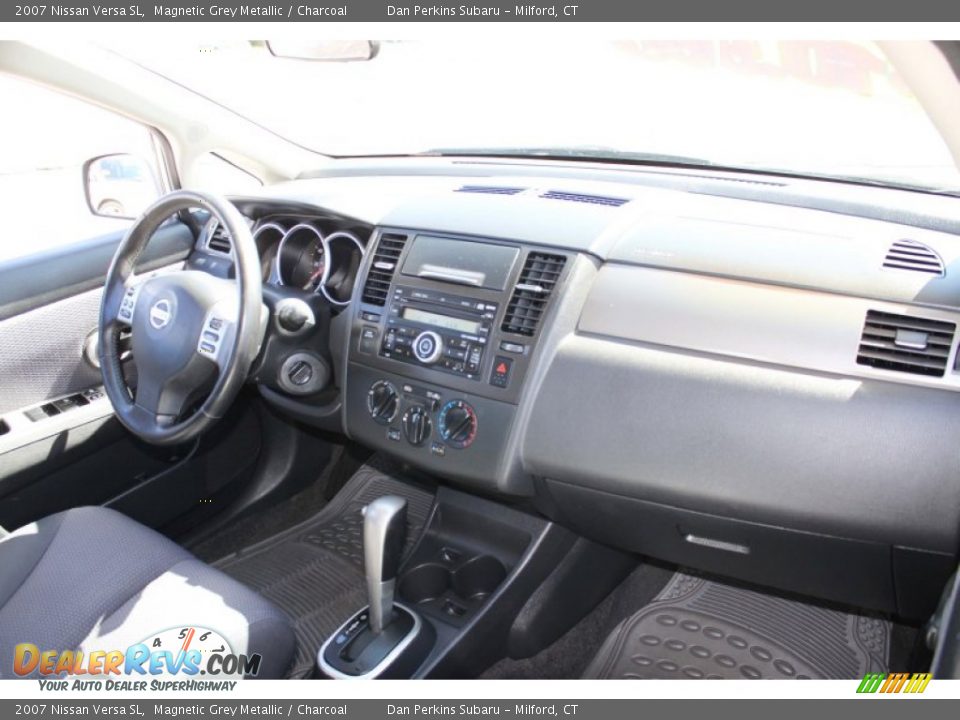 2007 Nissan Versa SL Magnetic Grey Metallic / Charcoal Photo #13