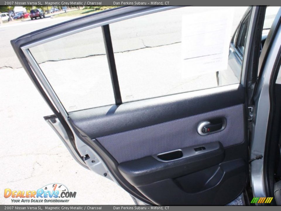 2007 Nissan Versa SL Magnetic Grey Metallic / Charcoal Photo #17