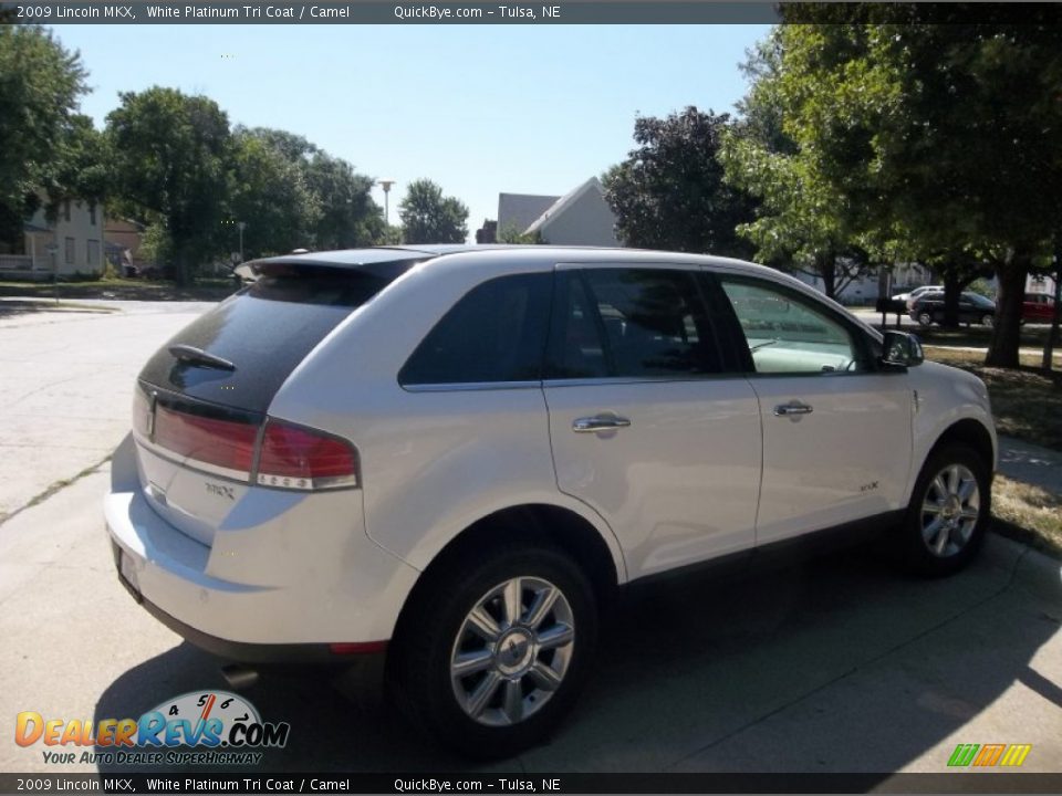 2009 Lincoln MKX White Platinum Tri Coat / Camel Photo #2