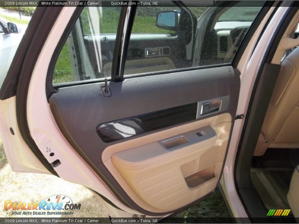 2009 Lincoln MKX White Platinum Tri Coat / Camel Photo #7