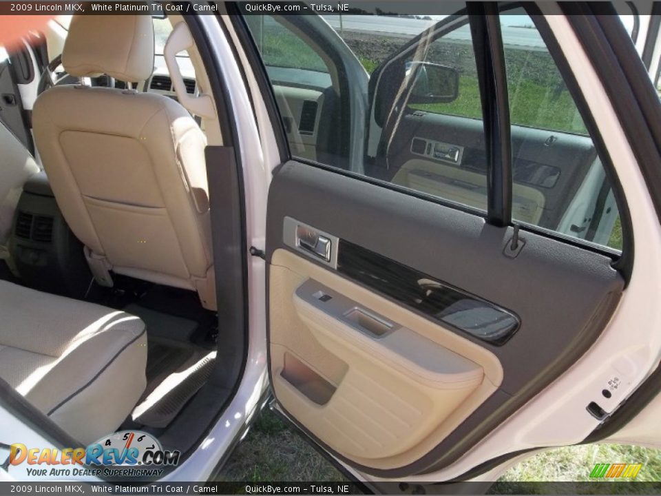 2009 Lincoln MKX White Platinum Tri Coat / Camel Photo #10