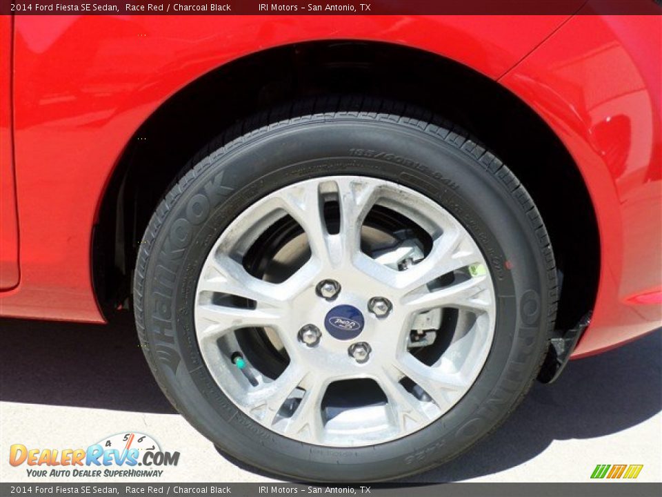 2014 Ford Fiesta SE Sedan Race Red / Charcoal Black Photo #8