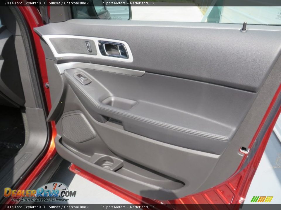 2014 Ford Explorer XLT Sunset / Charcoal Black Photo #17