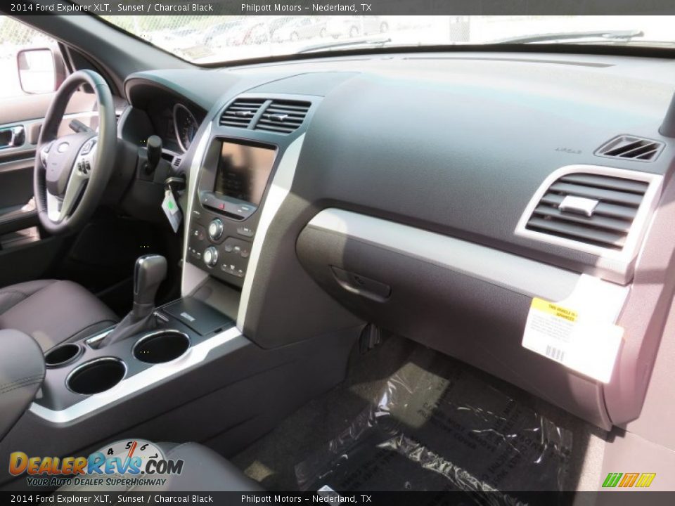 2014 Ford Explorer XLT Sunset / Charcoal Black Photo #18