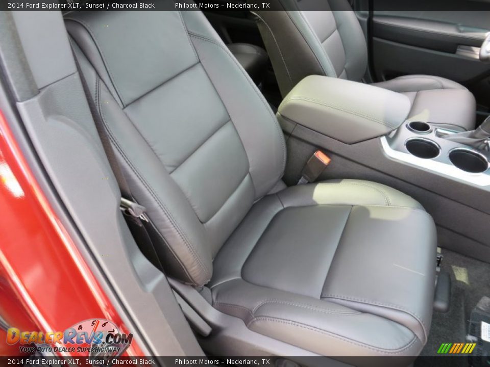 2014 Ford Explorer XLT Sunset / Charcoal Black Photo #19
