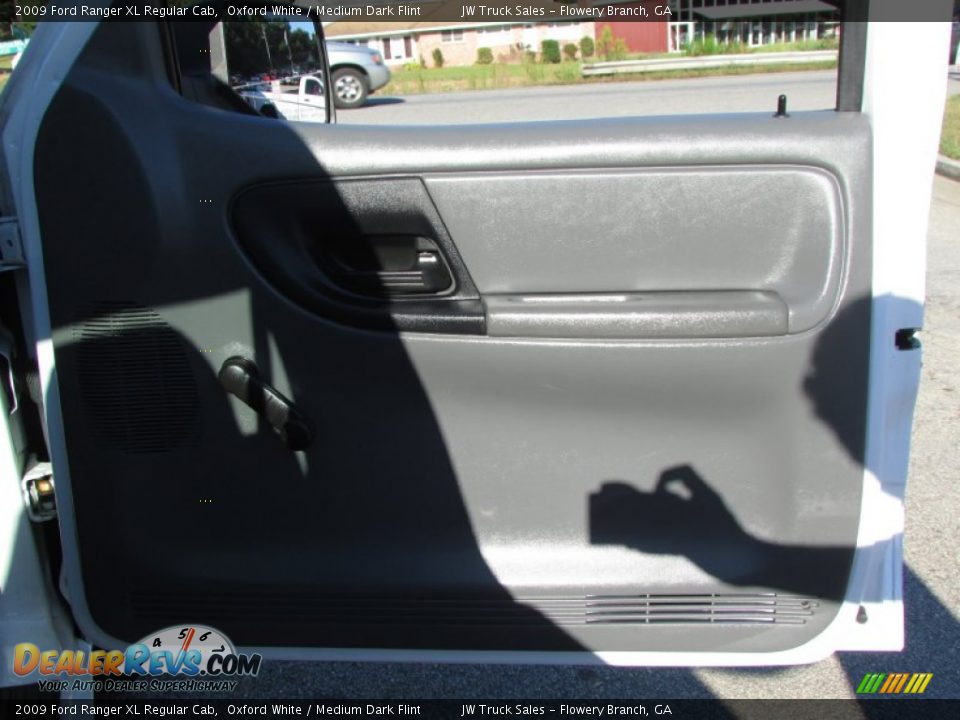 2009 Ford Ranger XL Regular Cab Oxford White / Medium Dark Flint Photo #29