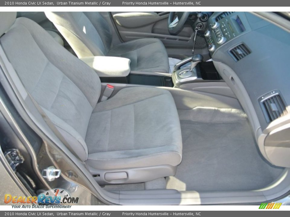 2010 Honda Civic LX Sedan Urban Titanium Metallic / Gray Photo #19