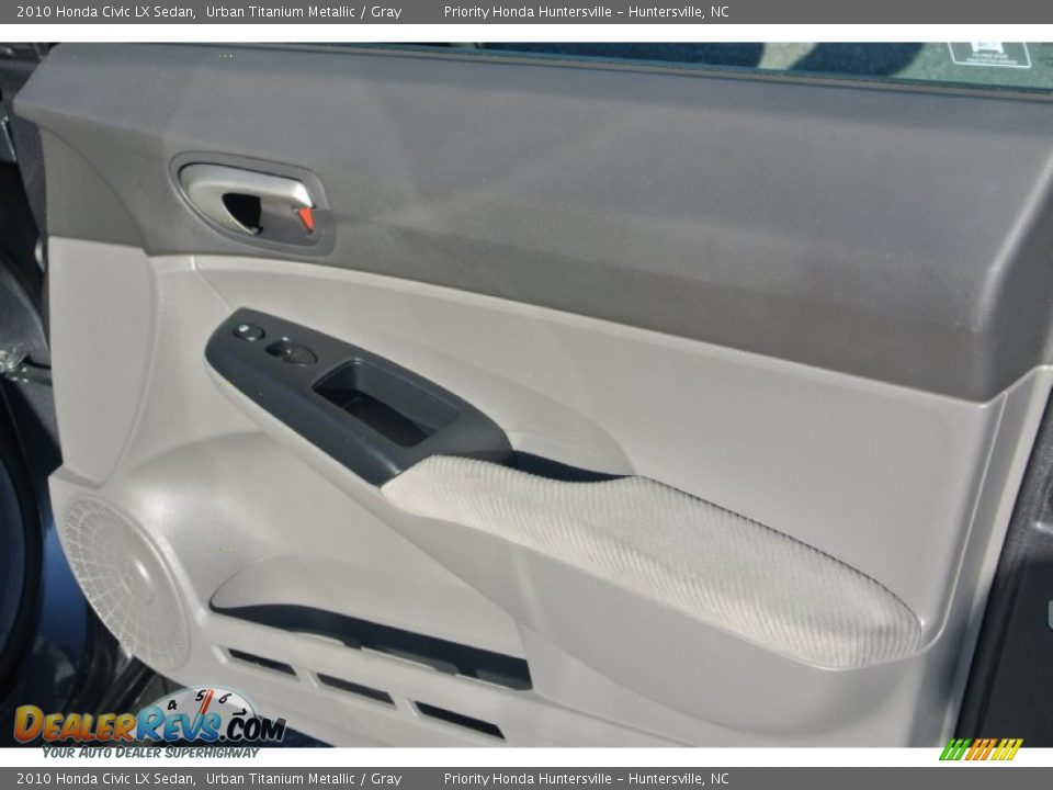 2010 Honda Civic LX Sedan Urban Titanium Metallic / Gray Photo #20