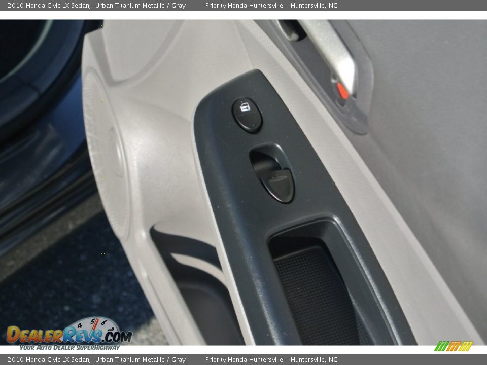 2010 Honda Civic LX Sedan Urban Titanium Metallic / Gray Photo #21