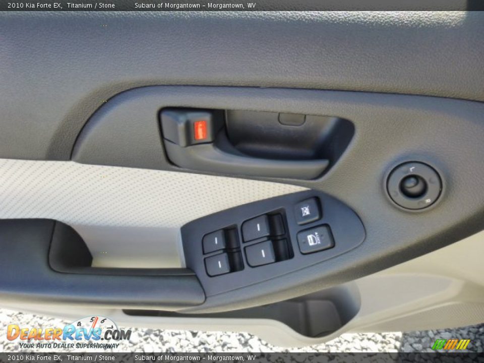 2010 Kia Forte EX Titanium / Stone Photo #16