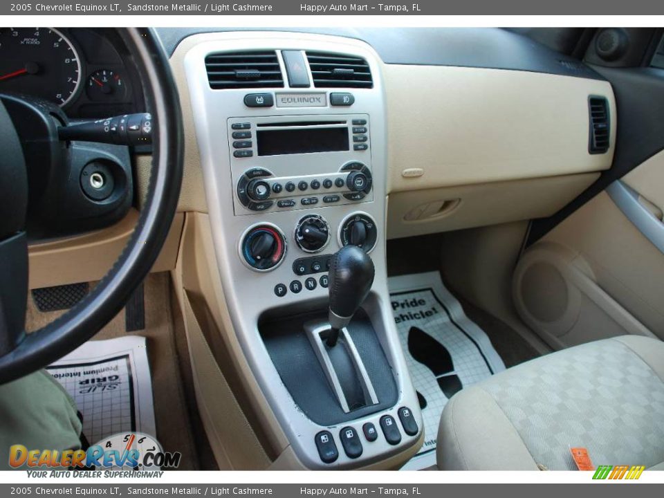 2005 Chevrolet Equinox LT Sandstone Metallic / Light Cashmere Photo #13
