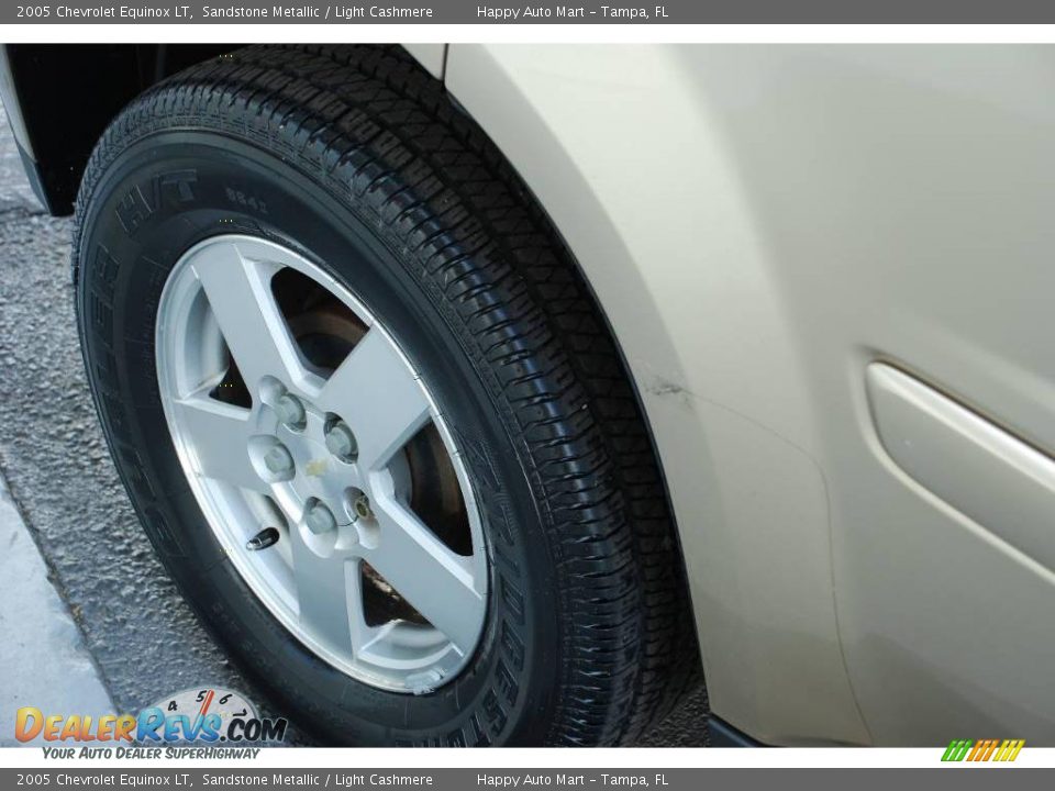2005 Chevrolet Equinox LT Sandstone Metallic / Light Cashmere Photo #23