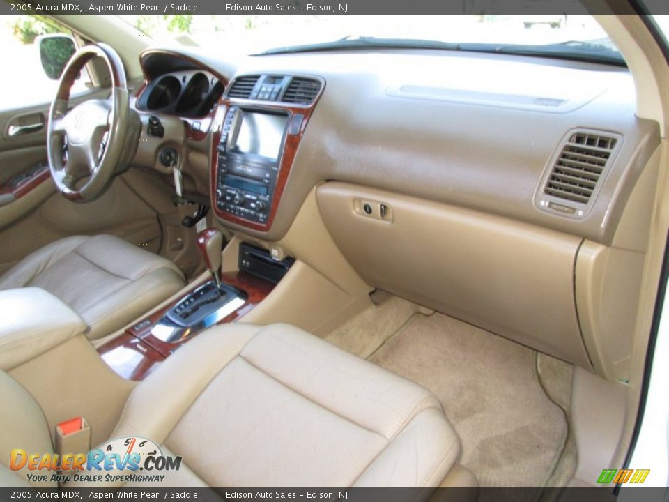 Dashboard of 2005 Acura MDX  Photo #16