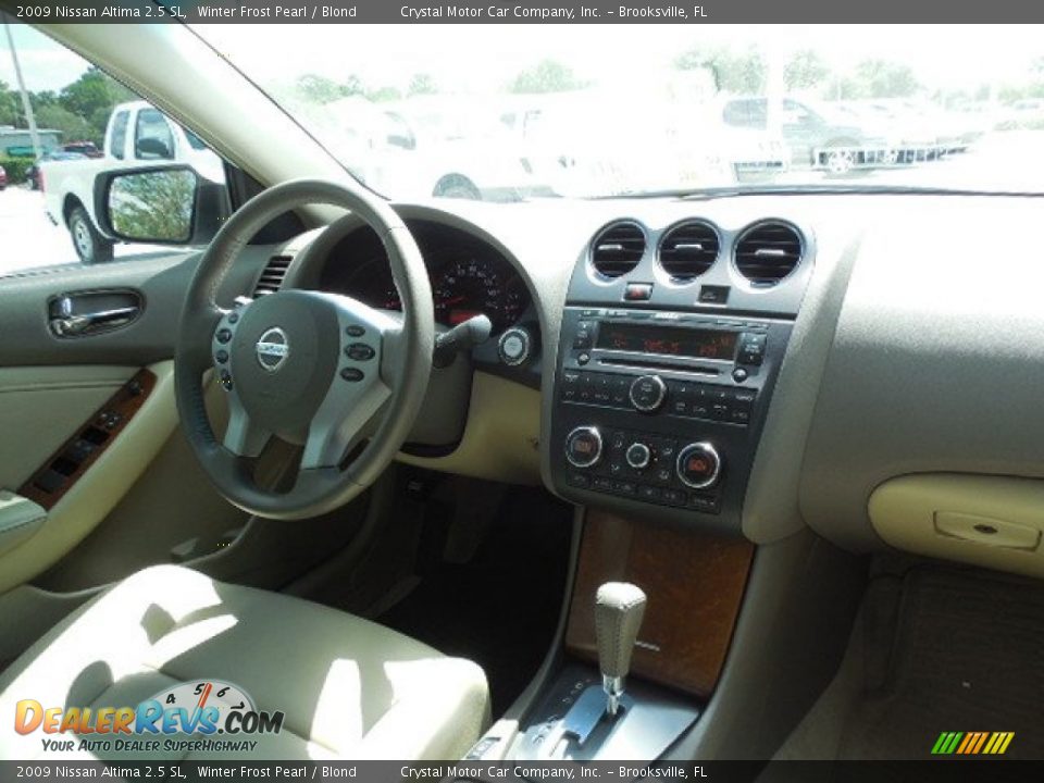 2009 Nissan Altima 2.5 SL Winter Frost Pearl / Blond Photo #11