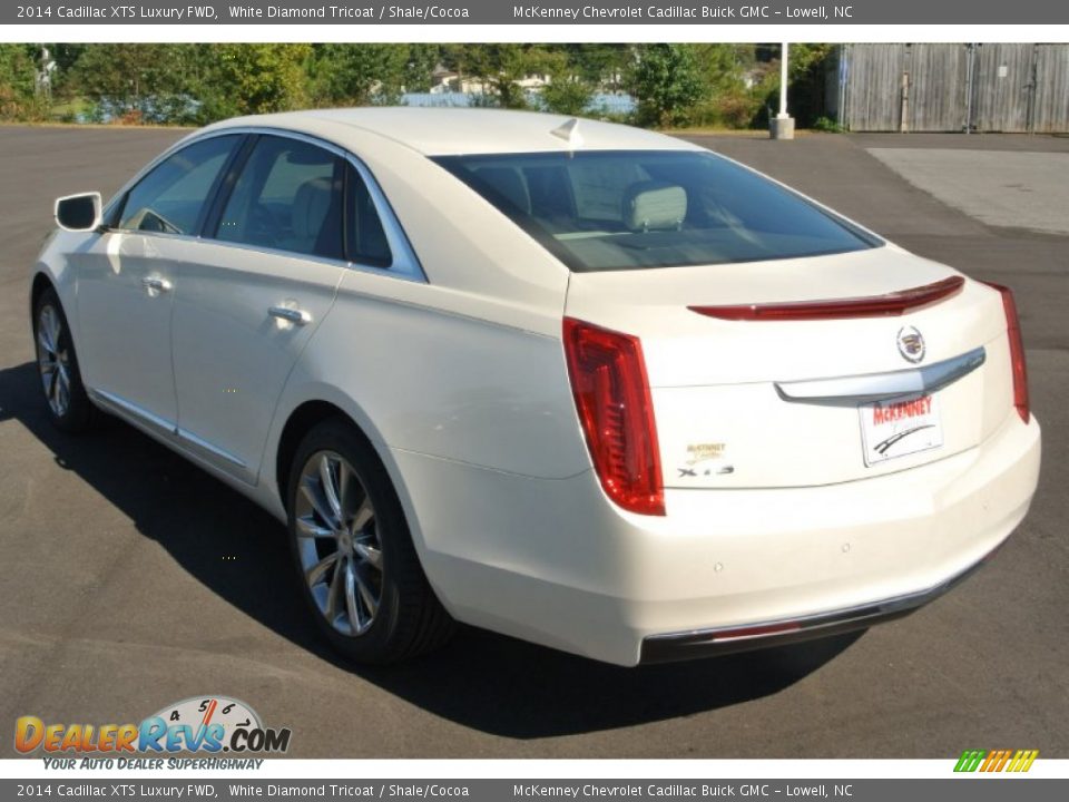 2014 Cadillac XTS Luxury FWD White Diamond Tricoat / Shale/Cocoa Photo #4