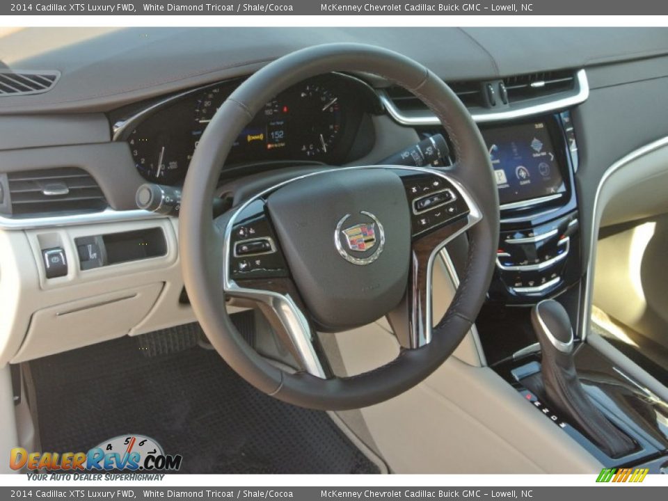 2014 Cadillac XTS Luxury FWD Steering Wheel Photo #22