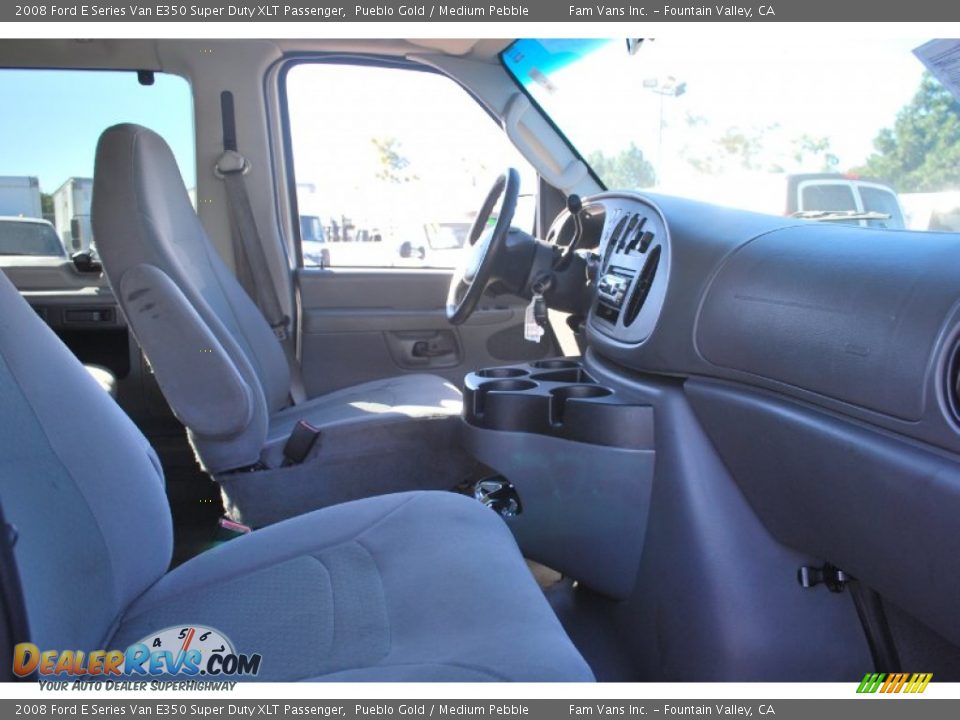 2008 Ford E Series Van E350 Super Duty XLT Passenger Pueblo Gold / Medium Pebble Photo #18