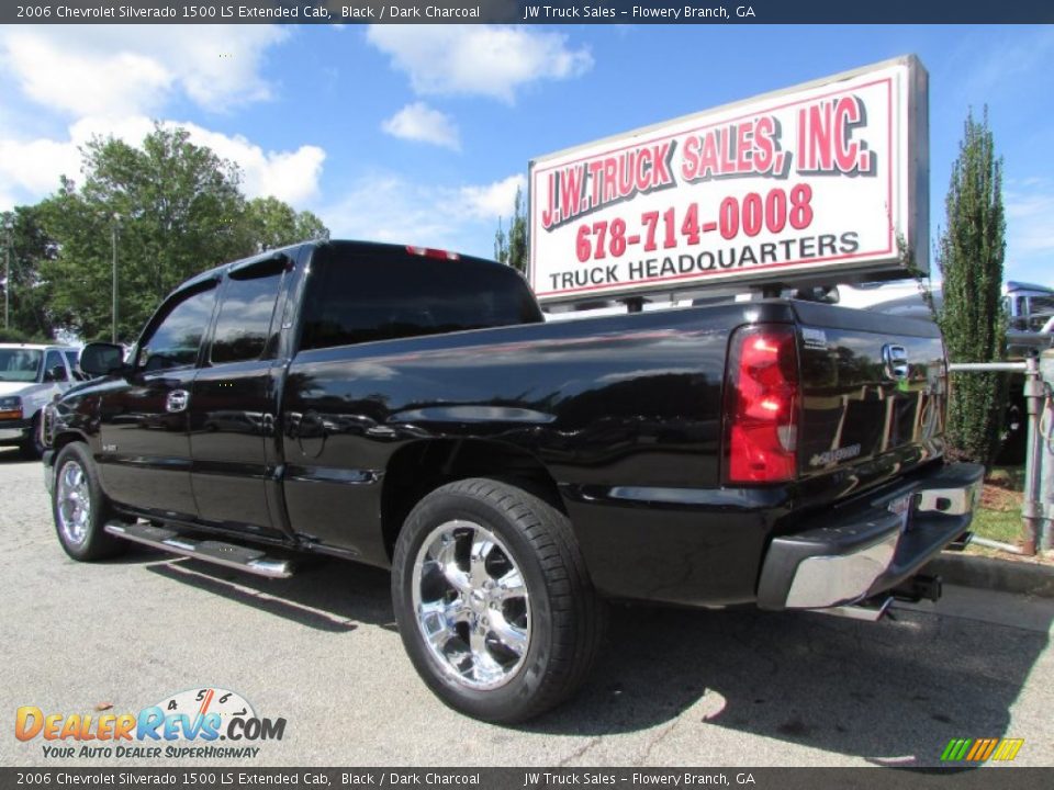2006 Chevrolet Silverado 1500 LS Extended Cab Black / Dark Charcoal Photo #4
