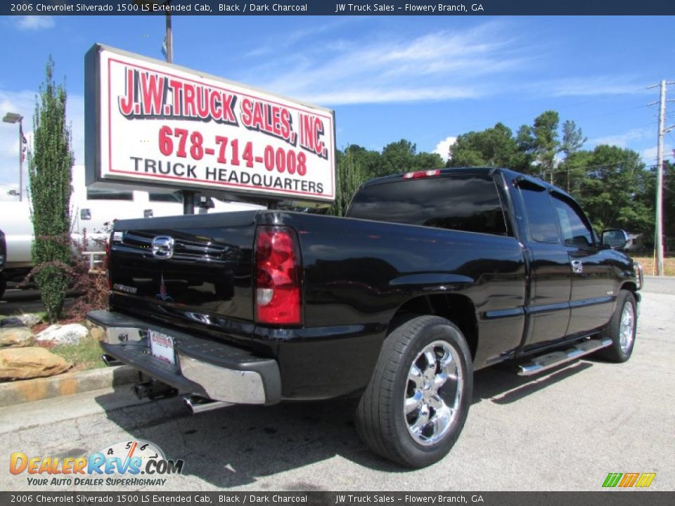 2006 Chevrolet Silverado 1500 LS Extended Cab Black / Dark Charcoal Photo #8