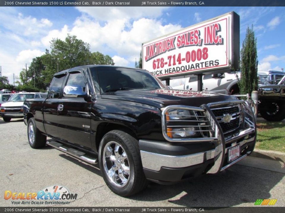 2006 Chevrolet Silverado 1500 LS Extended Cab Black / Dark Charcoal Photo #10